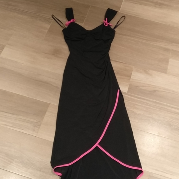 Cute black dress with bows - Size 2 - Picture 2 of 2